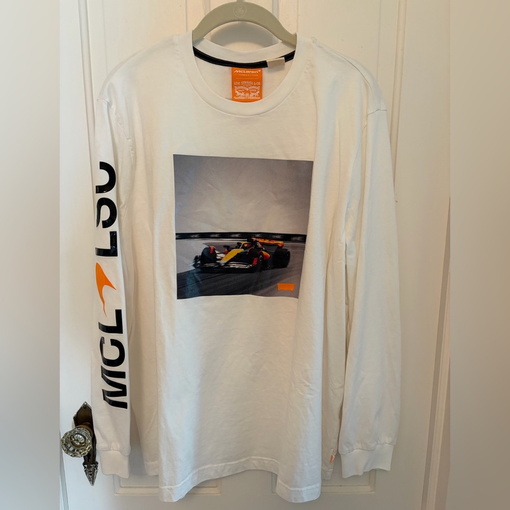 NWOT Levi’s McLaren Racing long sleeve tee Size L